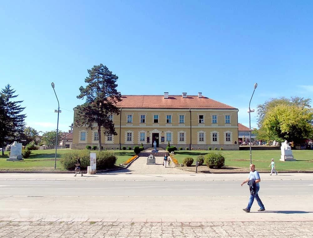 Zgrada Okružnog načelstva