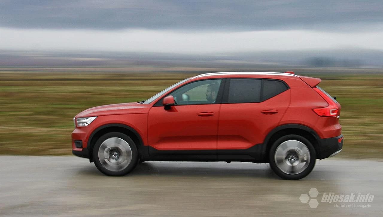 Ono što XC40 odvaja od XC60 i XC90, koji je praktično poslužio kao dizajnerski predložak za sve kasnije Volvo modele, je originalan pristup u nekim detaljima.