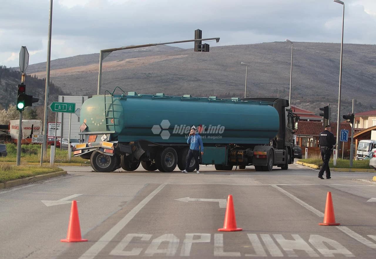 Cisterna obustavila promet na magistrali u Čapljini