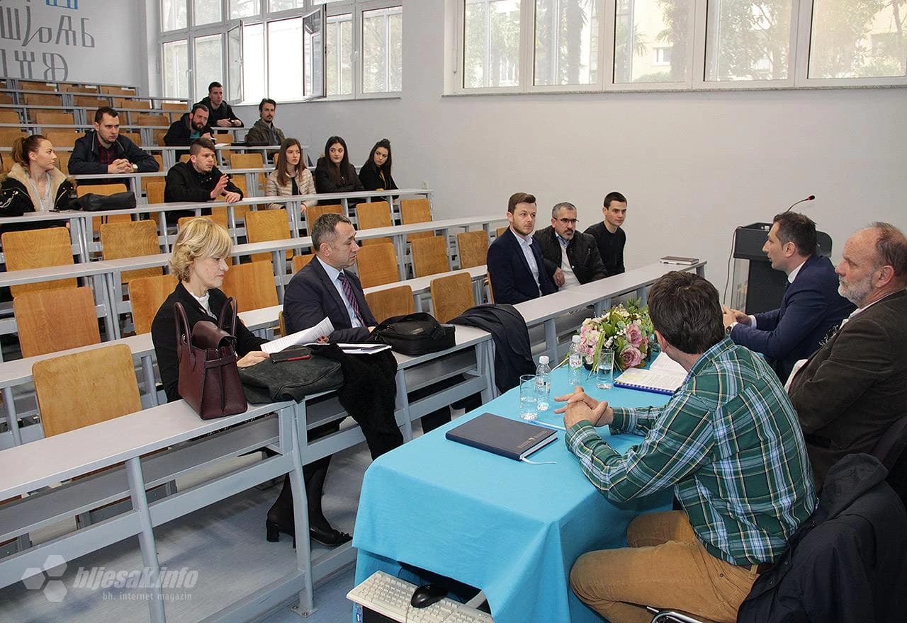 Detalj sa održane tribine