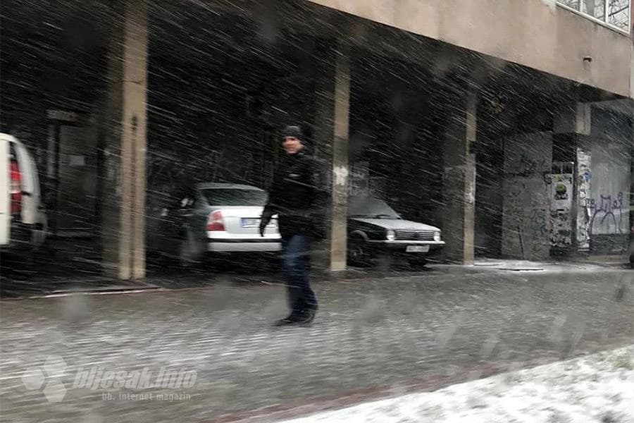 Prvi mostarski snijeg u ožujku