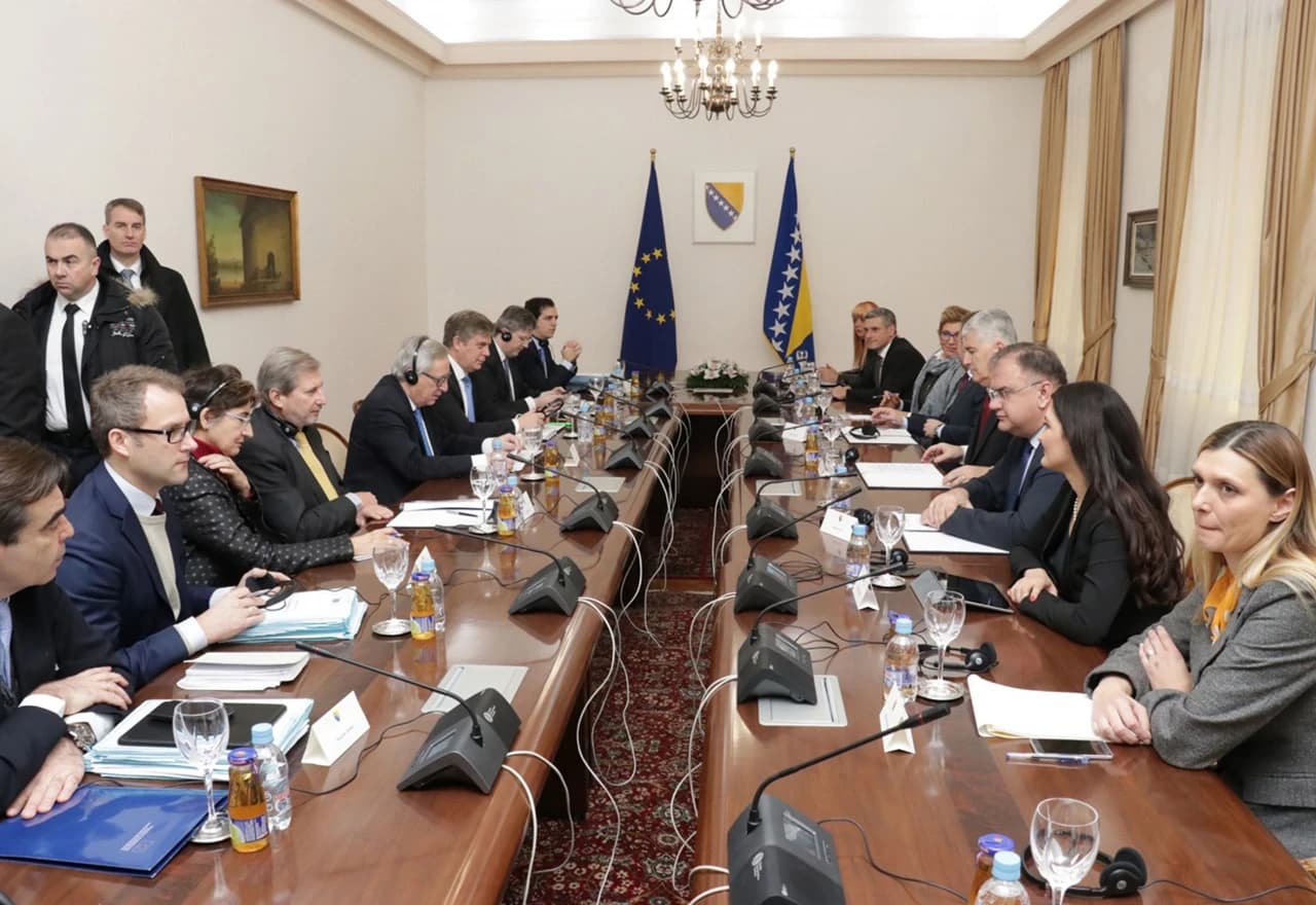 Sastanak prije predaje Upitnika | Fena