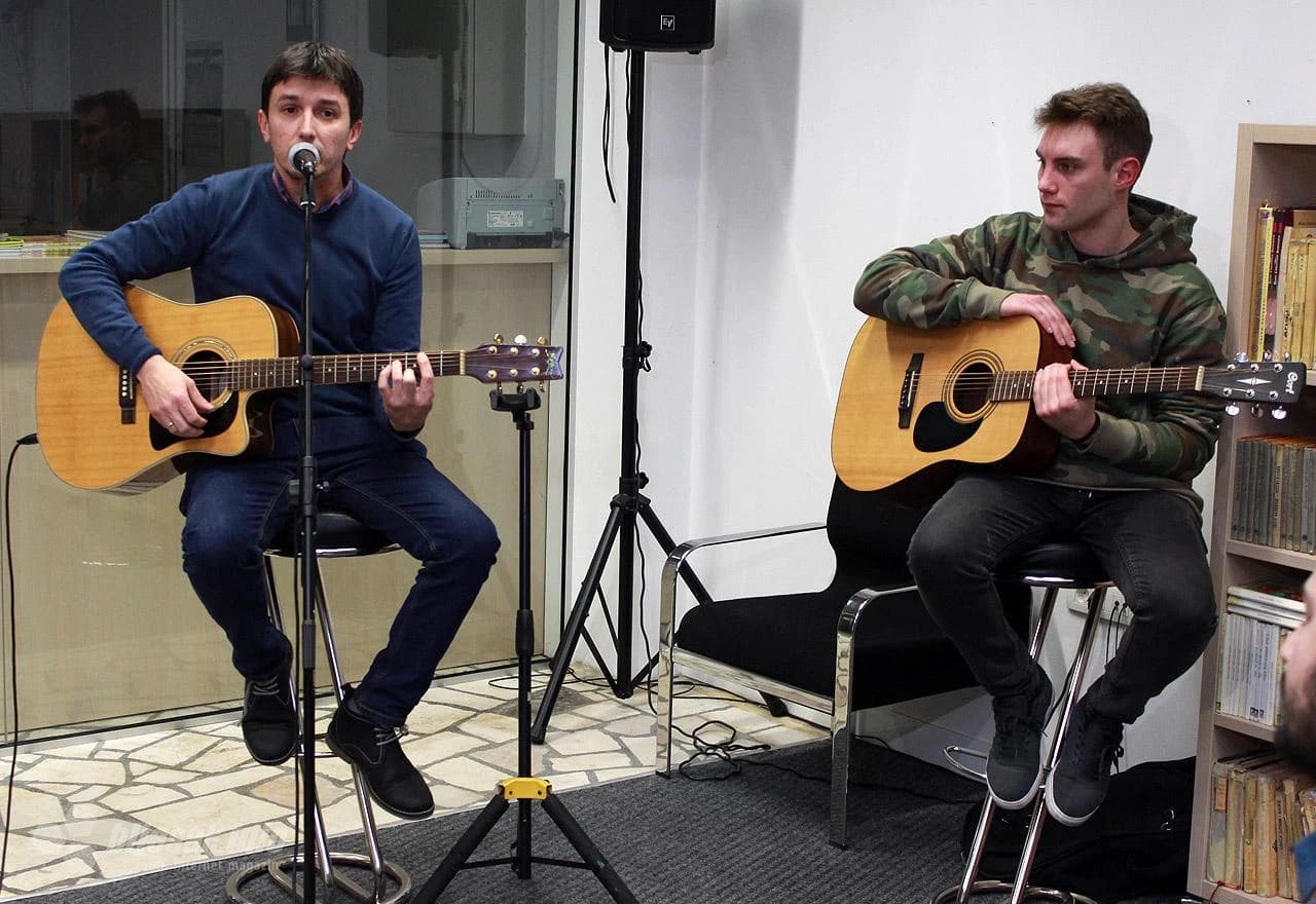 Predstavljen zbornik pjesama 17 širokobrijeških autora (Ivan Šušak i Kristian Novak)