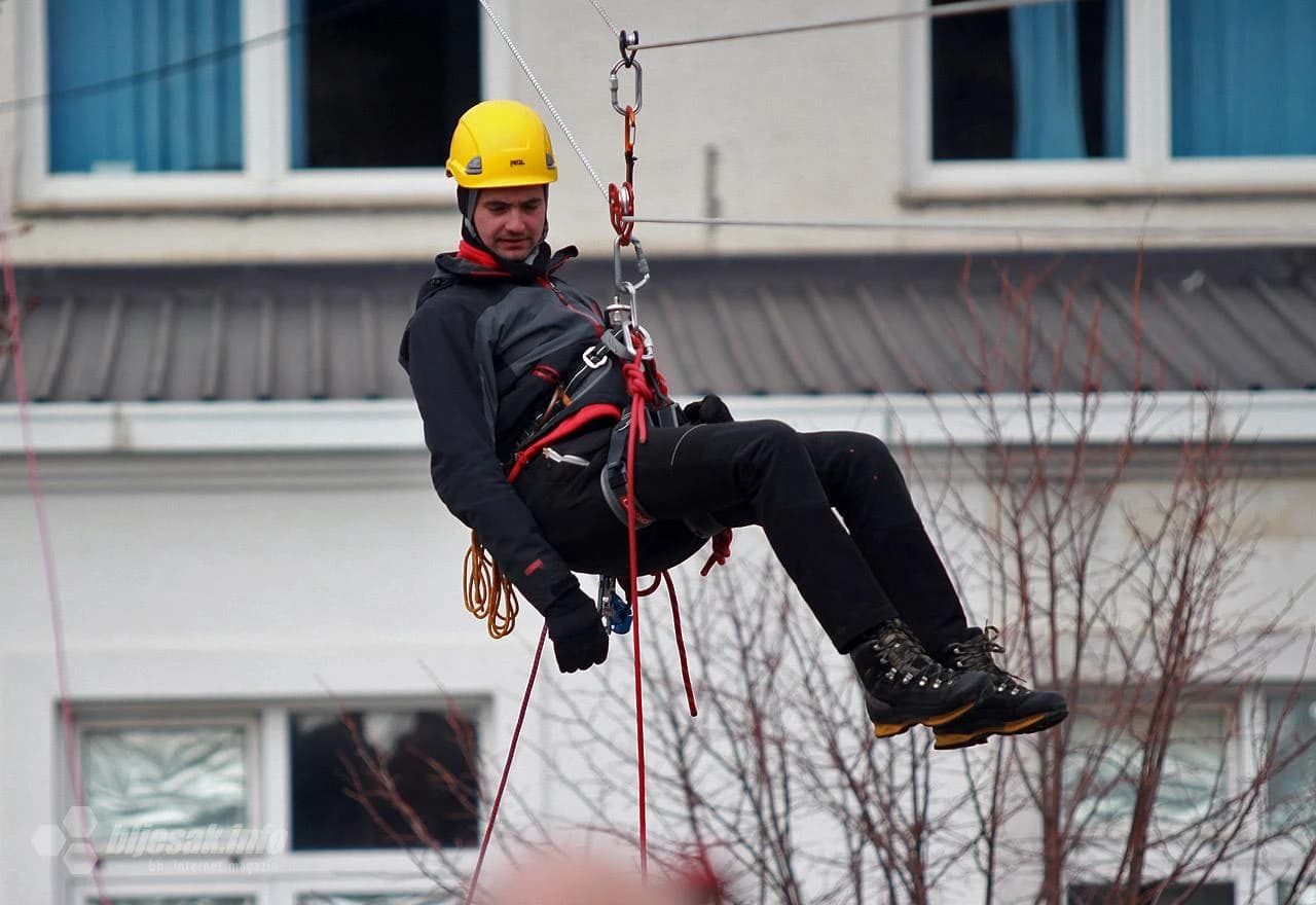 Pokazna vježba gorskih službi spašavanja iz ŽZH