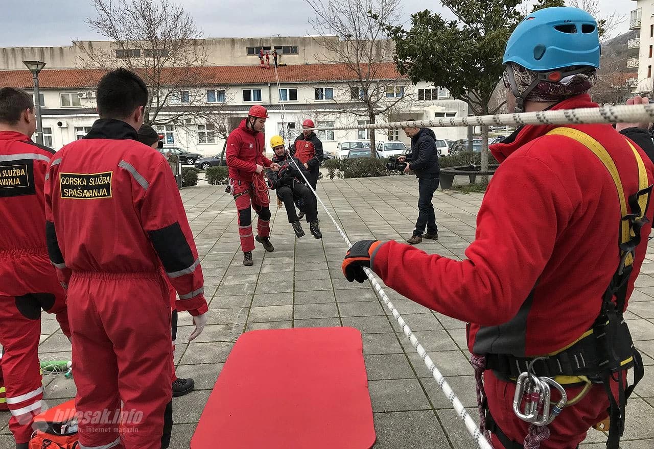 Pokazna vježba gorskih službi spašavanja iz ŽZH