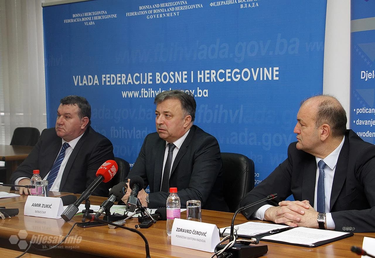 Godišnja press konferencija Federalnog ministarstva razvoja, poduzetništva i obrta (Ministarstvo) održana je danas, utorak 20. 2. 2018. godine, u Zgradi Vlade Federacije FBiH u Mostaru kojom prilikom je ministar Amir Zukić ukratko pojasnio aktivnosti Mini
