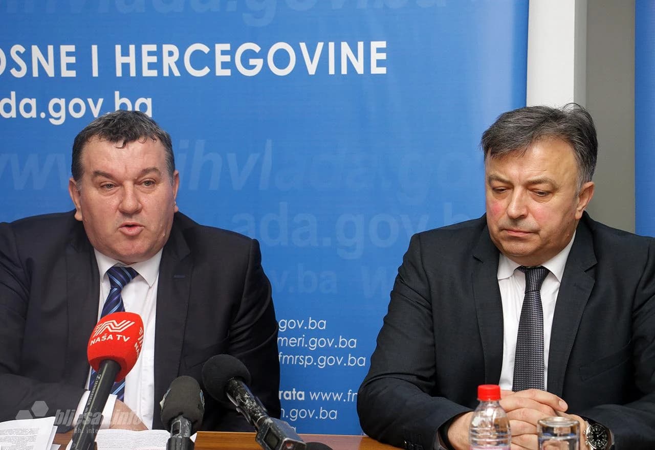 Godišnja press konferencija Federalnog ministarstva razvoja, poduzetništva i obrta (Ministarstvo) održana je danas, utorak 20. 2. 2018. godine, u Zgradi Vlade Federacije FBiH u Mostaru kojom prilikom je ministar Amir Zukić ukratko pojasnio aktivnosti Mini
