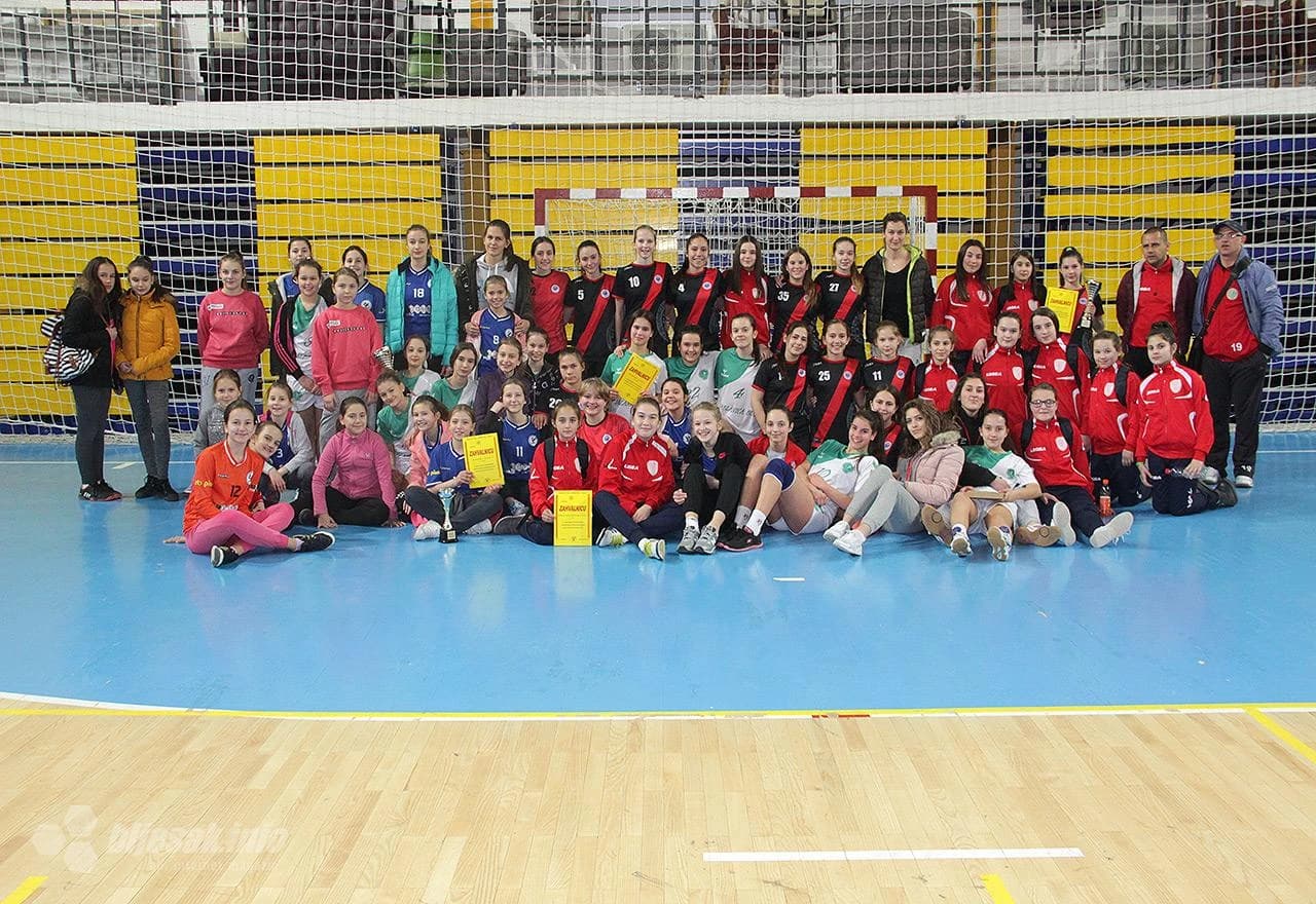 Dio sudionika turnira Voljenom gradu