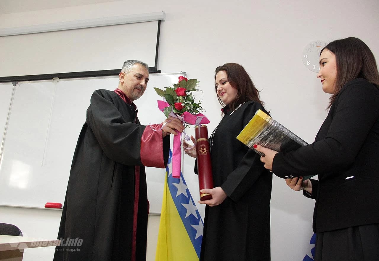 Detalj s promocije doktora znanosti na mostarskom Univerzitetu