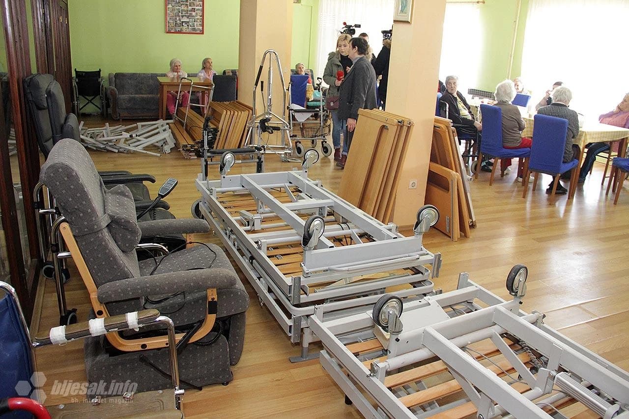 Uručena donacija kreveta i opreme Centru za stare i iznemogle osobe