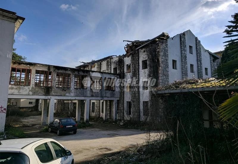 Oronula zgrada Duhanske stanice u Čapljini