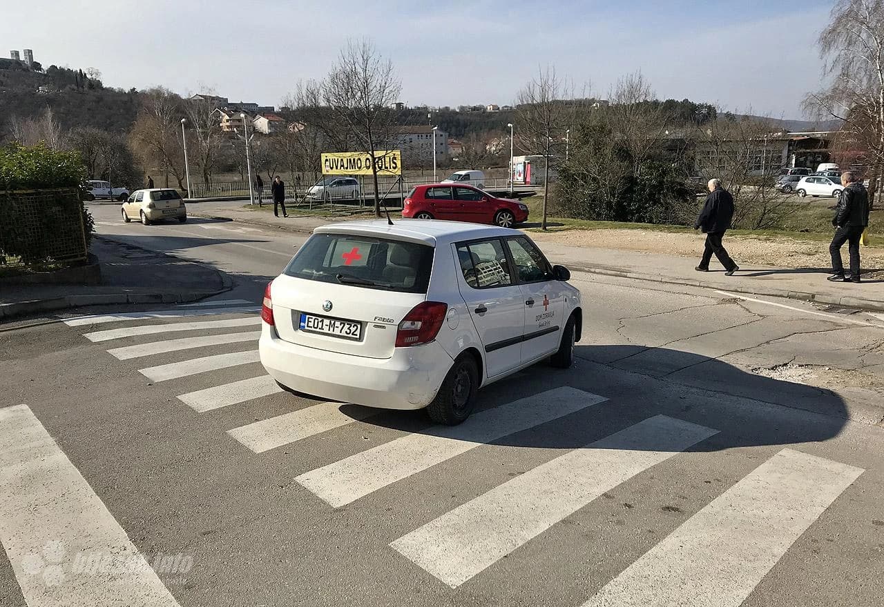 Rupa u Ulici bana Jelačića