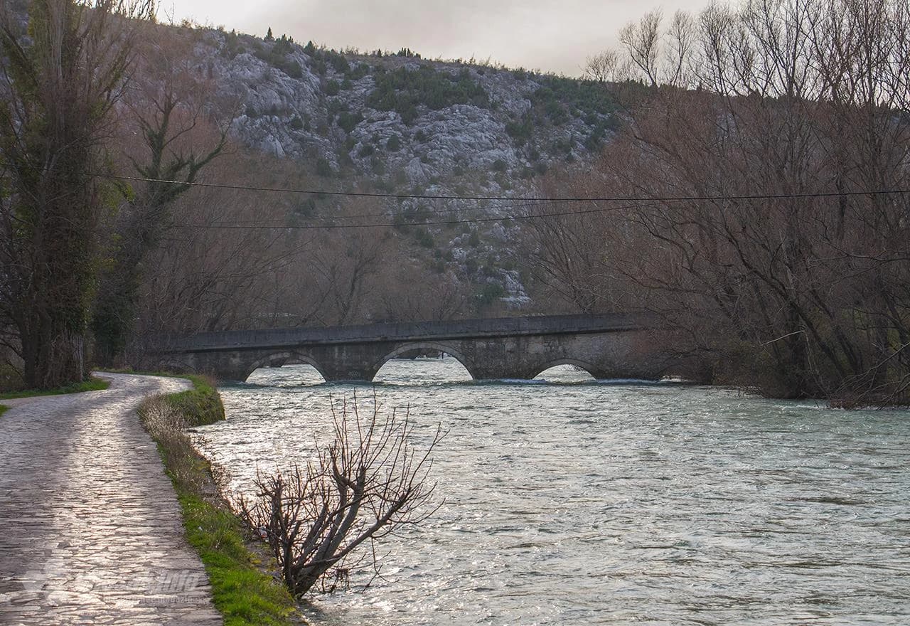  Karađoz-begov most u Blagaju