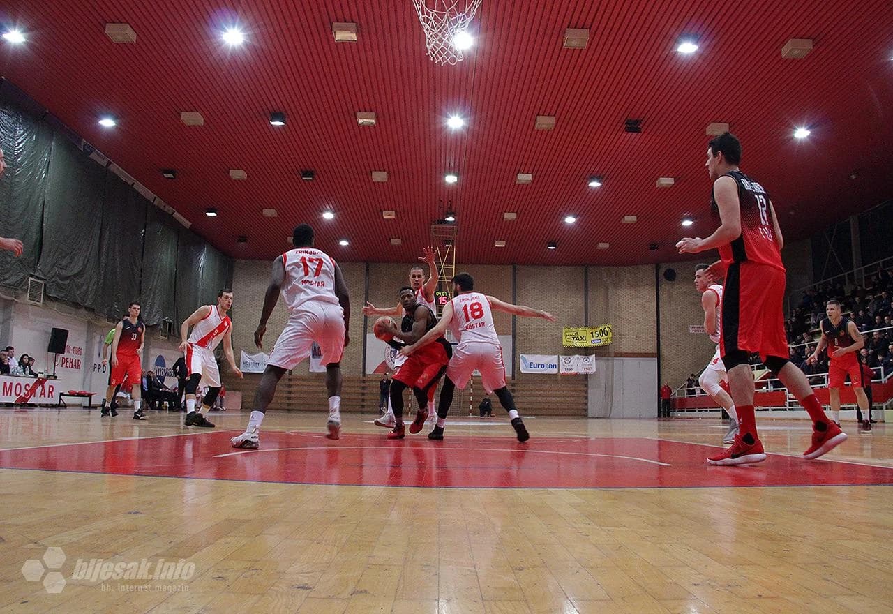 Detalj utakmice Zrinjski - Sloboda