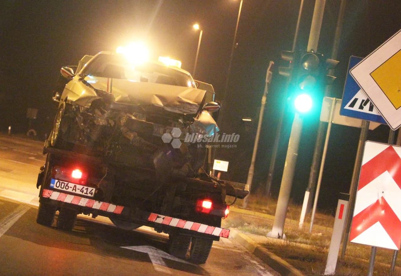 Automobil koji je udario u tunel u Počitelju