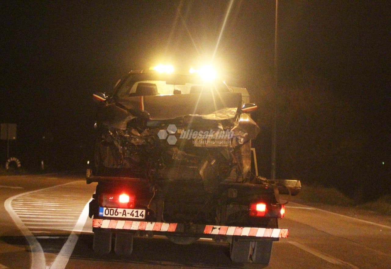 Automobil koji je udario u tunel u Počitelju