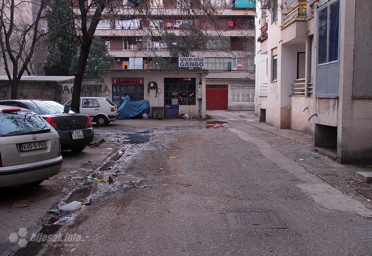 Fekalije u Ulici kralja Tomislava