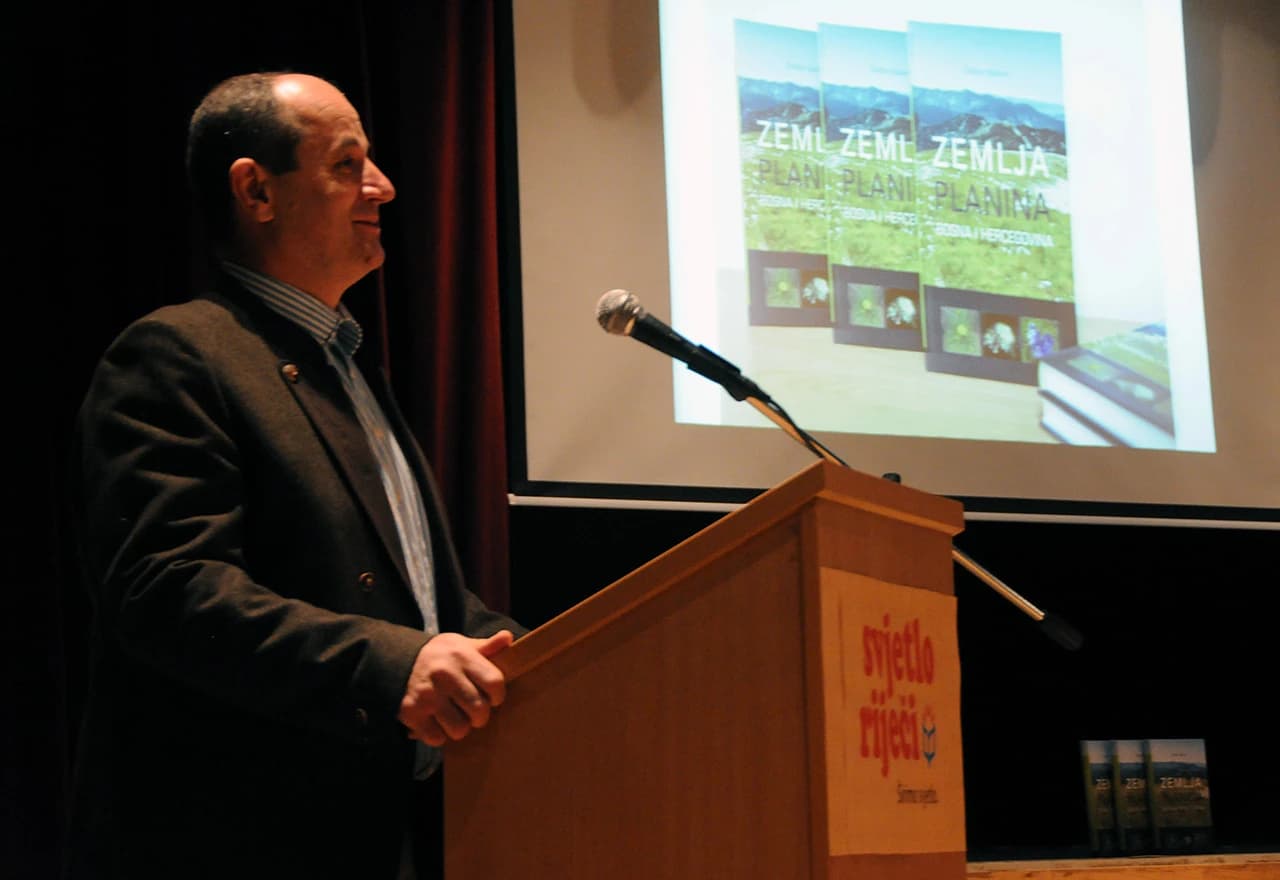 Autor knjige dr. Dalibor Ballian