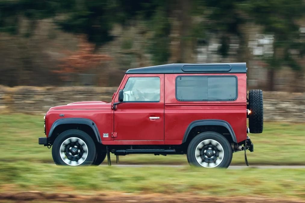 Land Rover Defender Works V8 