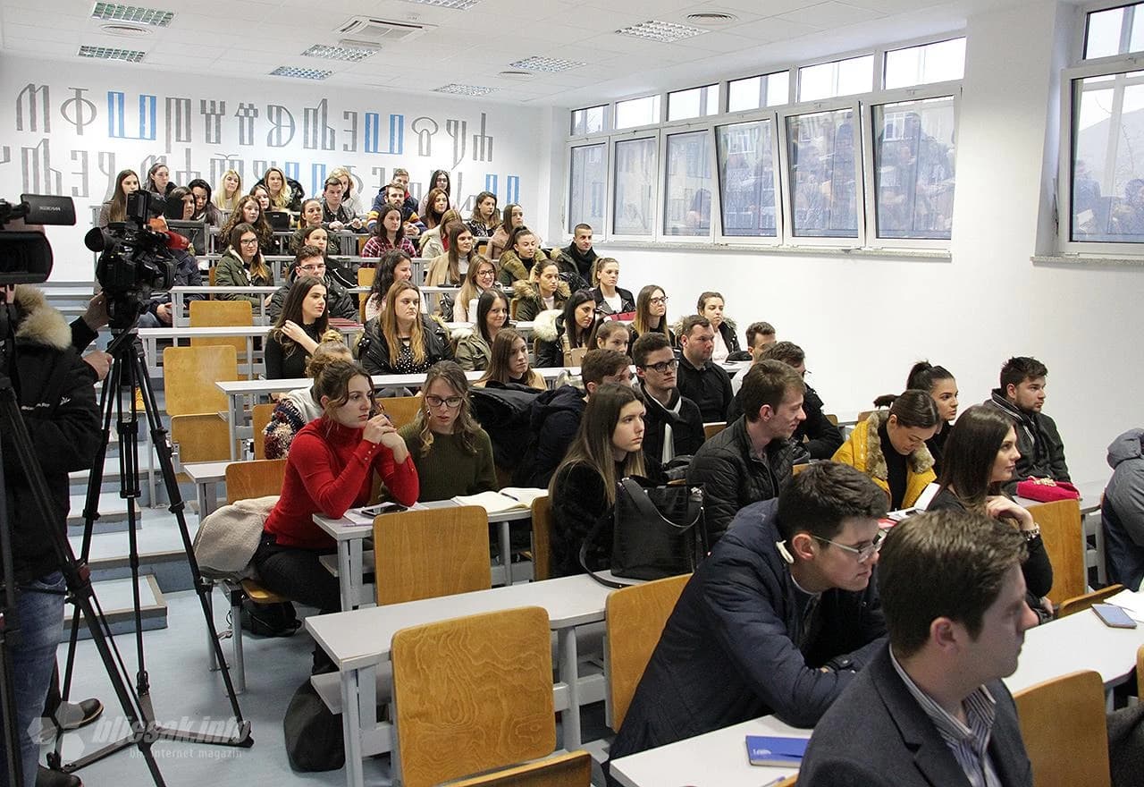 Predavanje o temi "Sigurnost hrane, potrošači i mediji"