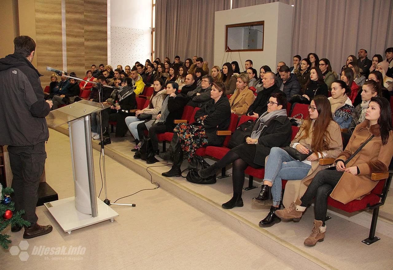 Detalj s predavanja Radeljkovića