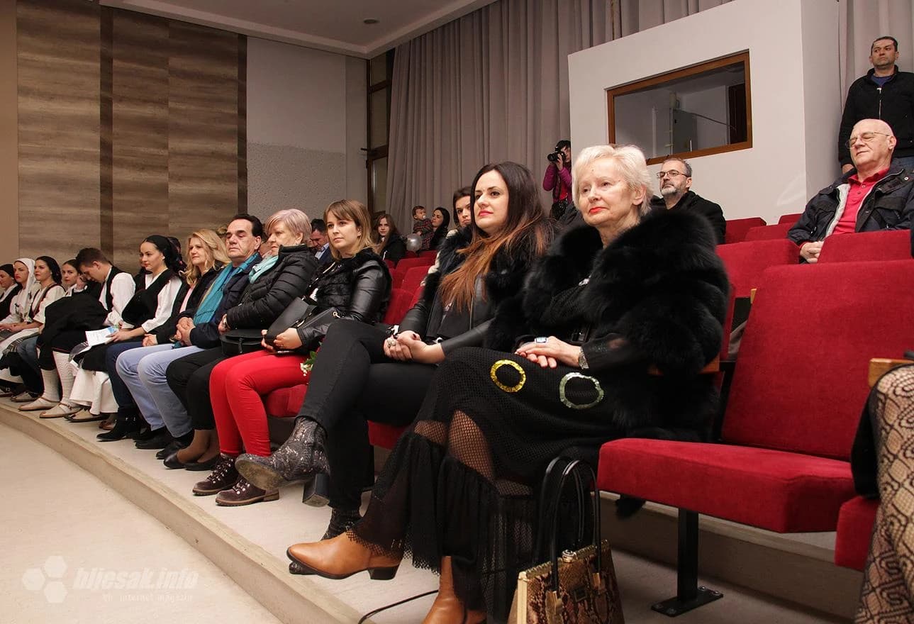 Poznata mostarska odvjetnica Nada Dalipagić na promociji knjige 