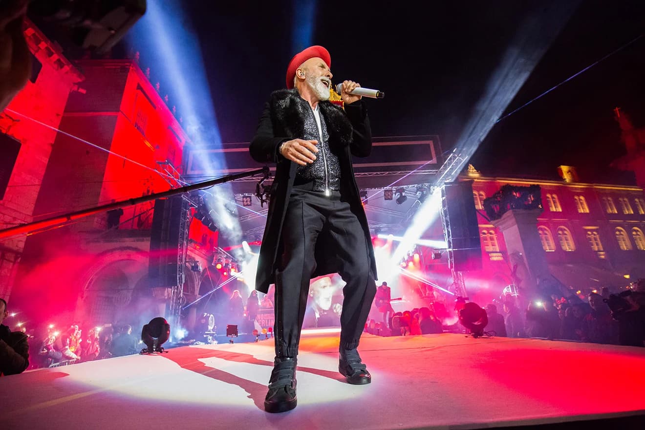 Dino je poslao poruku mira i ljubavi