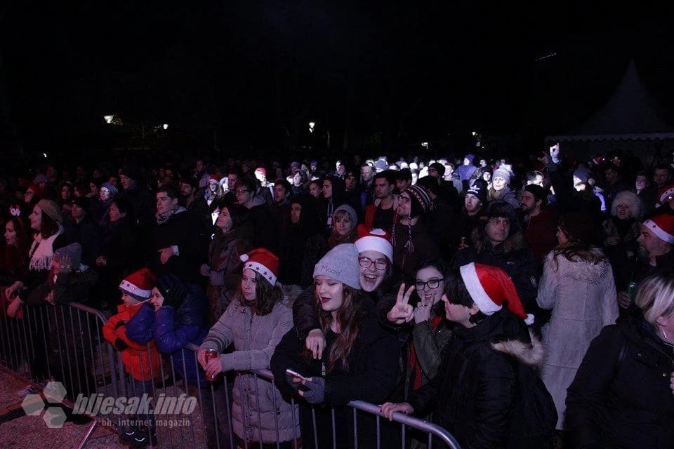 Mostar je veliki slavljem na otvorenom ušao u 2018. godinu