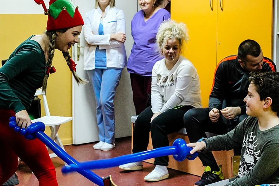 Klaunovi su razveselili djecu