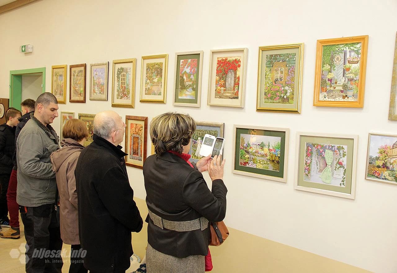 Detalj s otvaranja izložbe rukotvorina