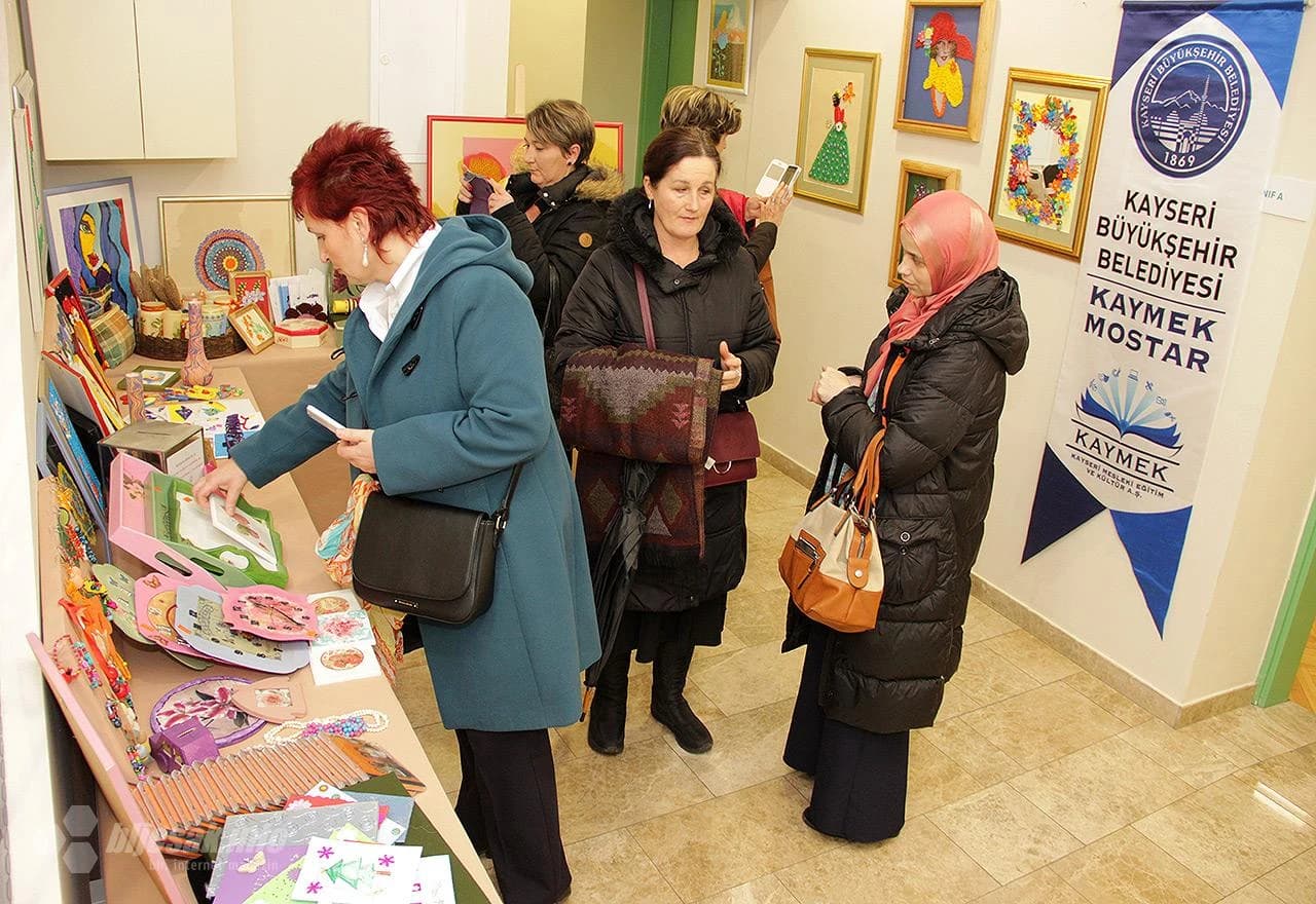 Detalj s otvaranja izložbe rukotvorina