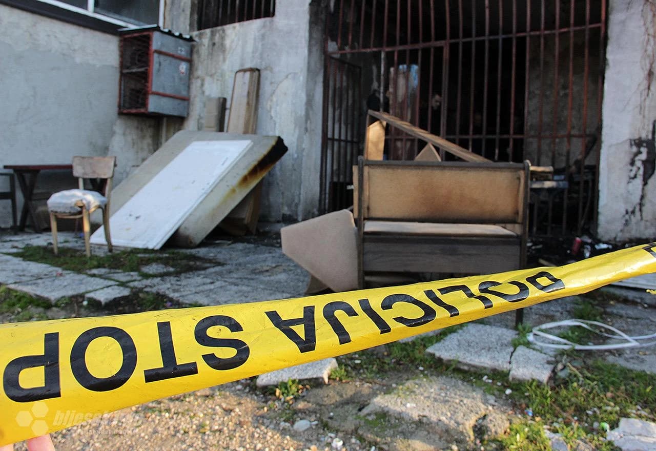 S mjesta požarišta