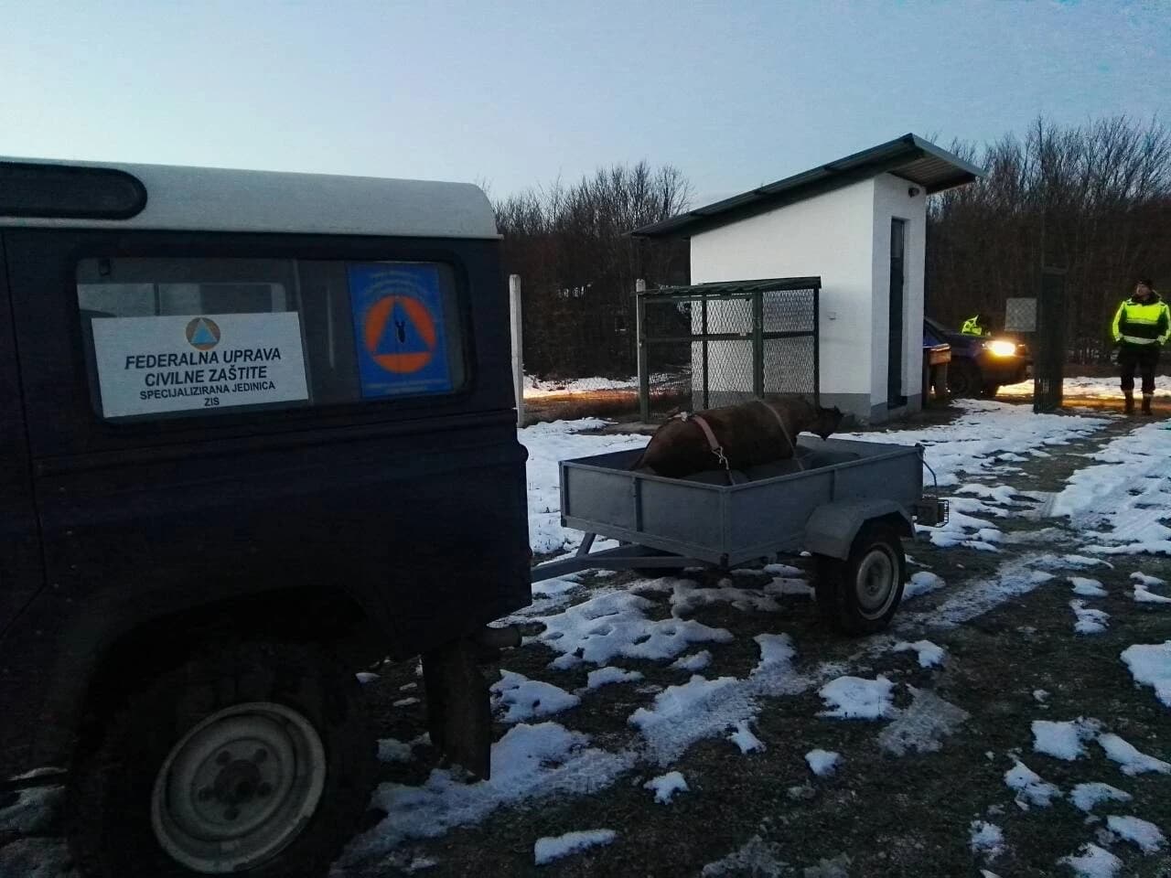 Pripadnici Federalne uprave civilne zaštite uspješno su uklonili, transportirali i uništili avionsku bombu tešku 250 kilograma koja je pronađena u centru Bihaća.