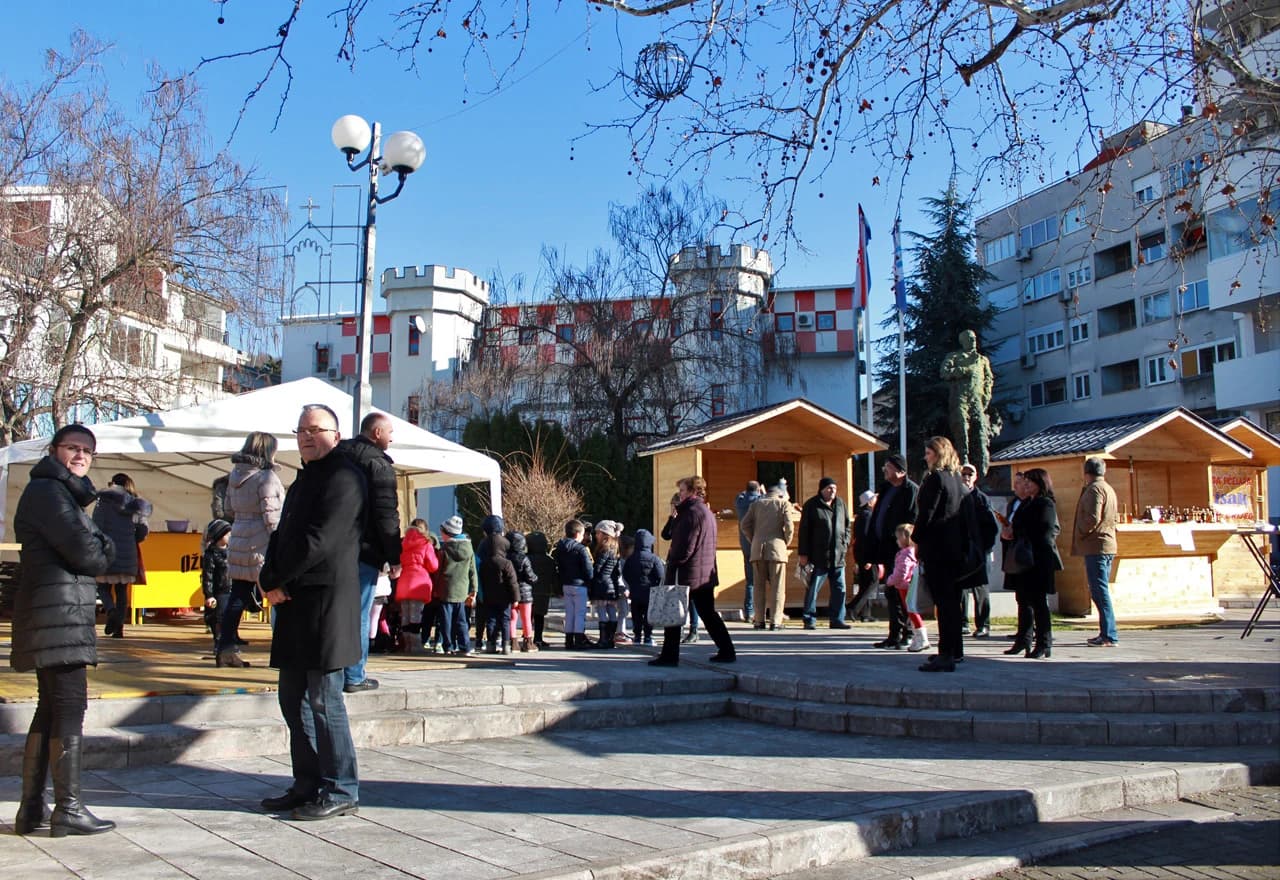 ''Dan meda'' na Trgu Gojka Šuška