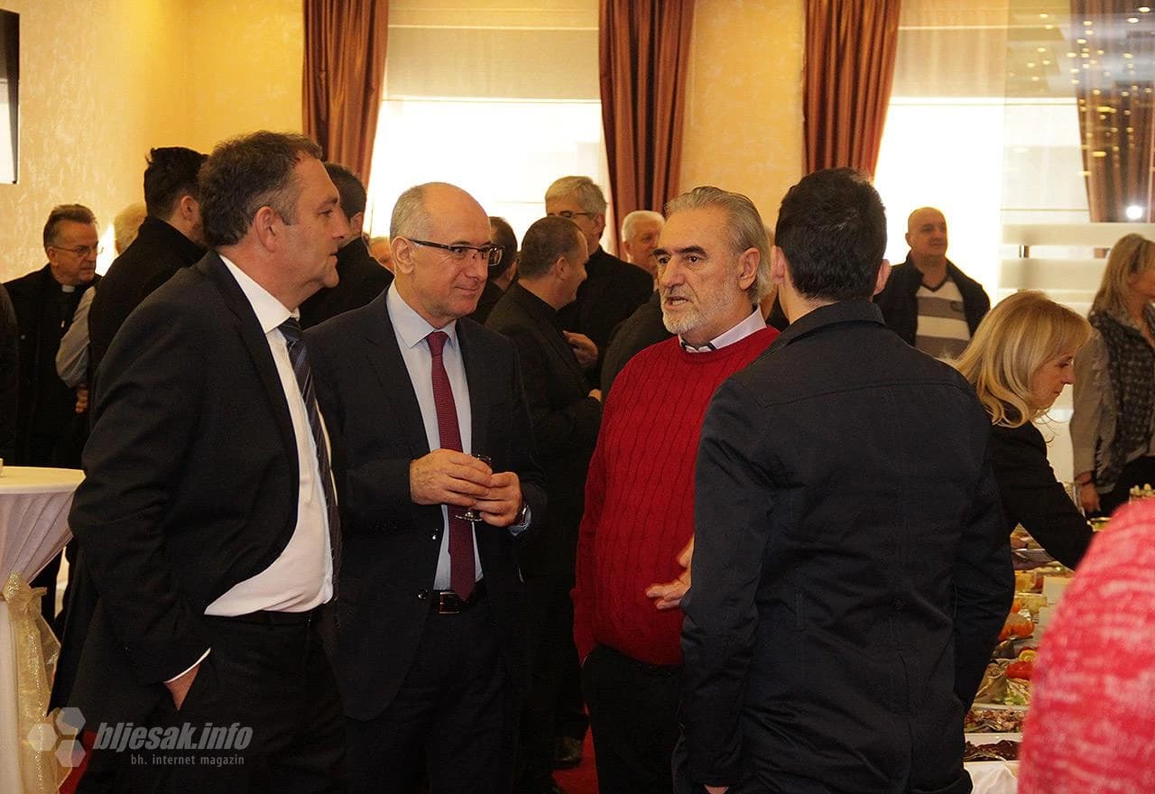 Gosti na prijemu Hercega i Bešlića