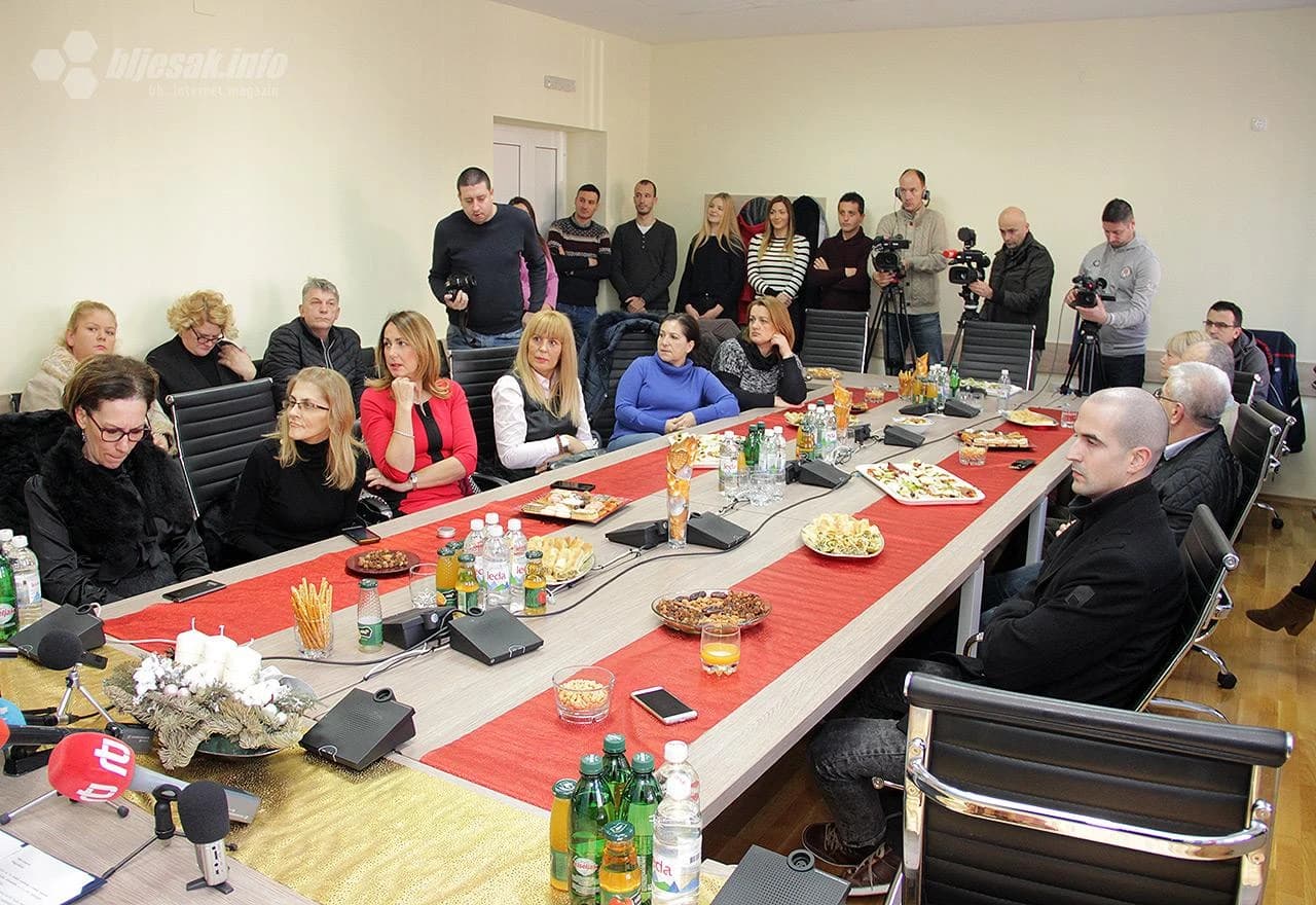 Novinarina prijemu kod Hercega