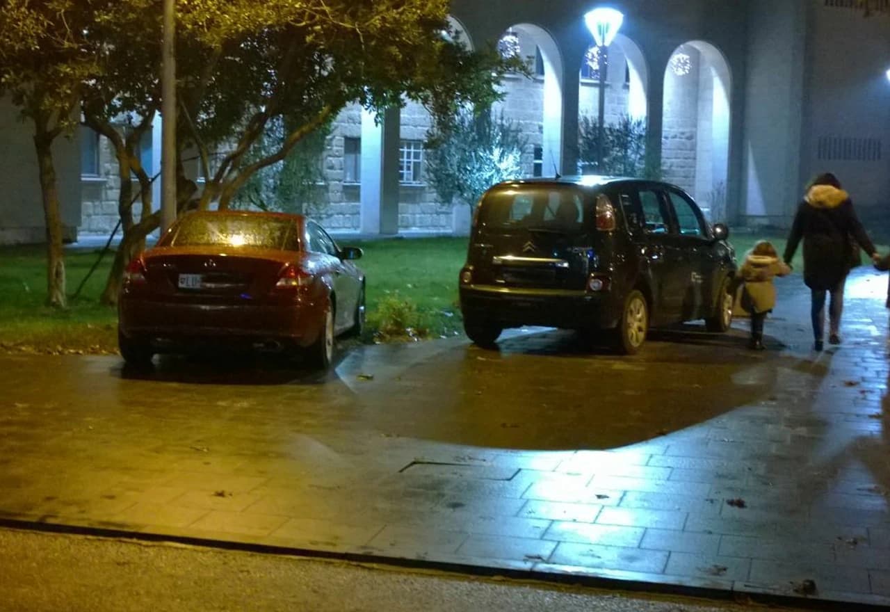  Iz nekoga neće selo, u nekoga neće grad