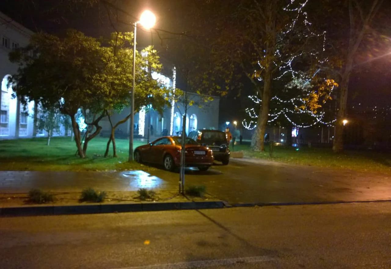  Iz nekoga neće selo, u nekoga neće grad