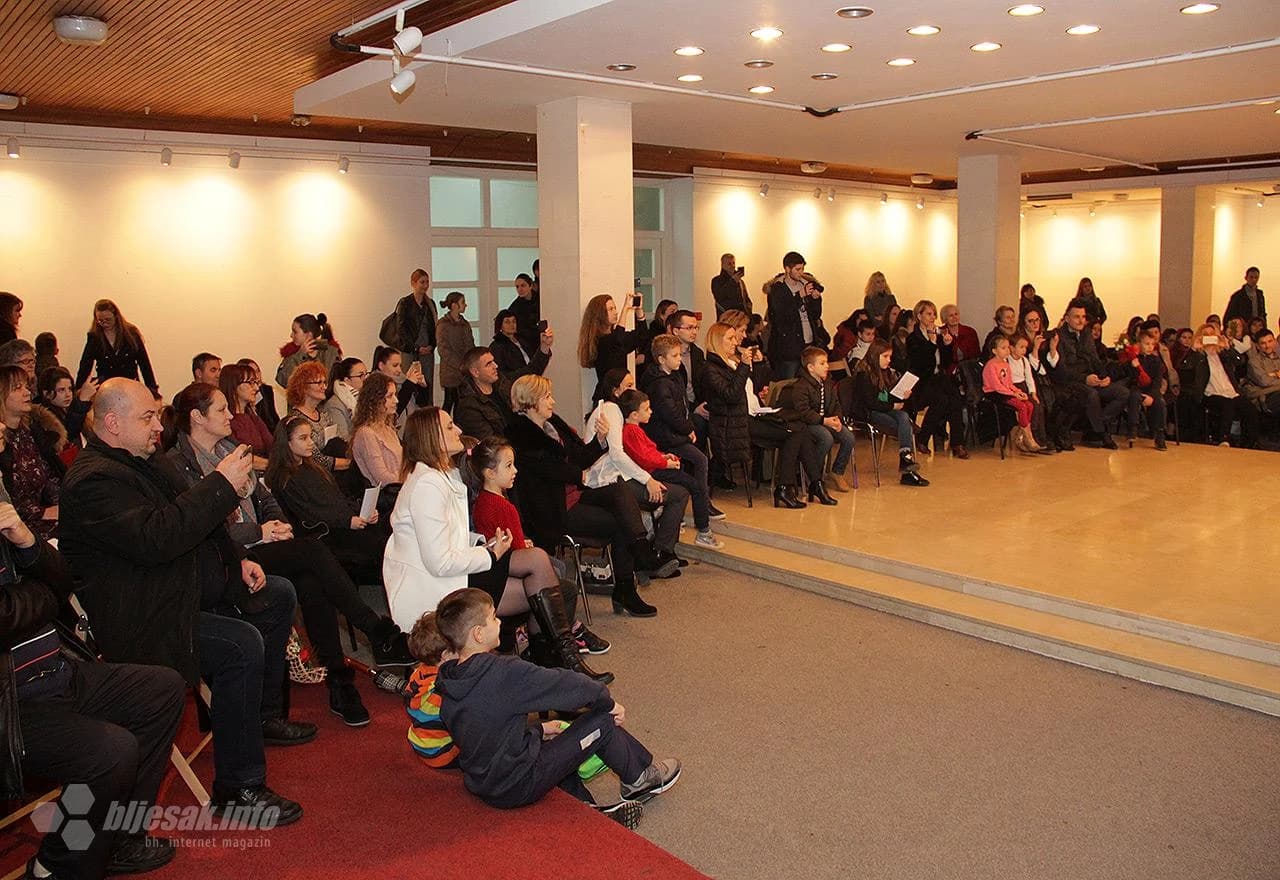 Detalj s koncerta malih violinista