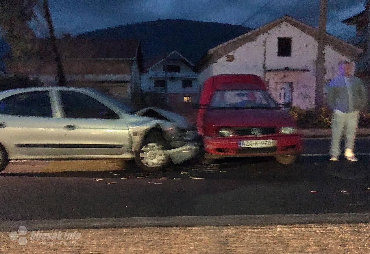 Sudar Renault Meganea i VW Caddy vozila