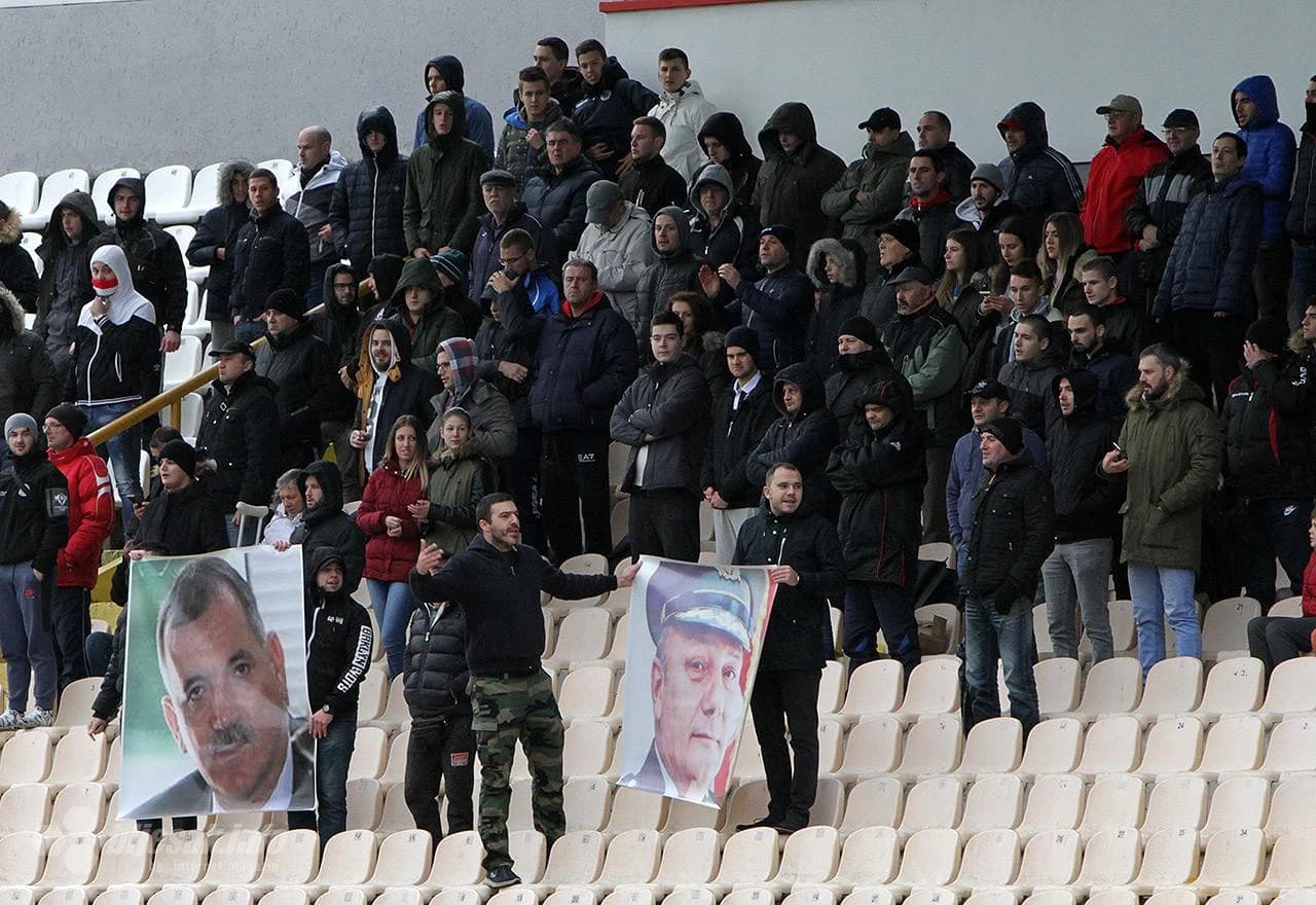 Poruka navijača s tribina u Mostaru