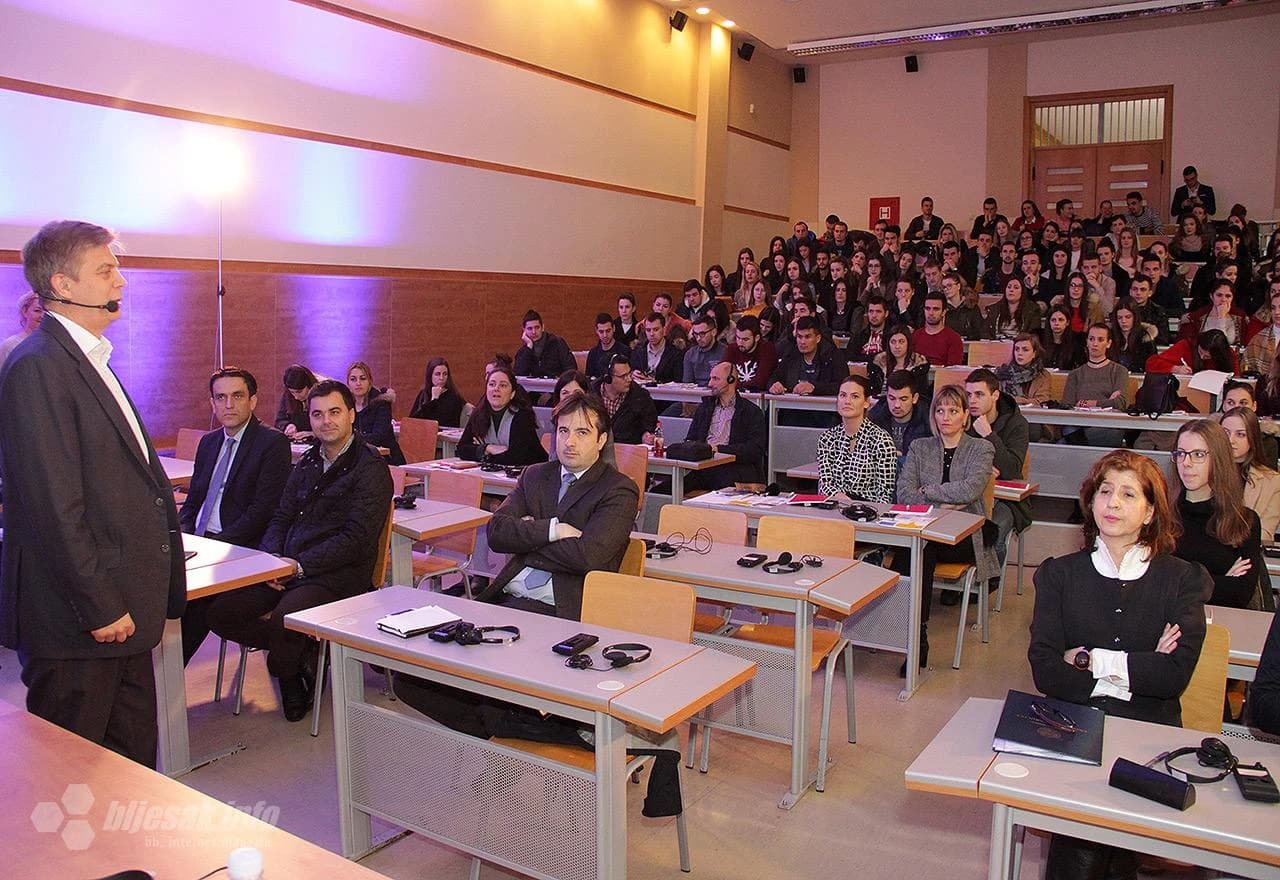 Detalj s predavanja na Ekonomskom fakultetu Sveučilišta u Mostaru