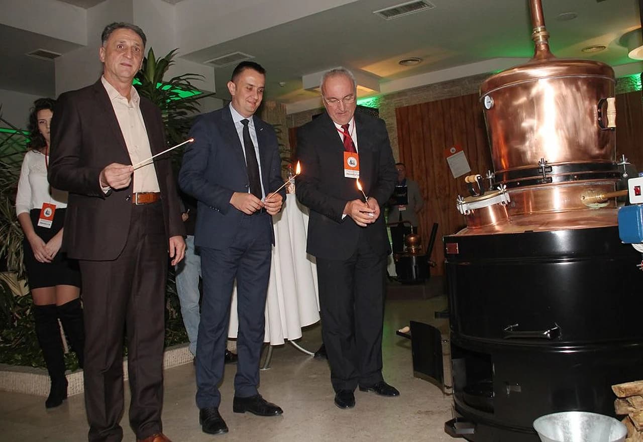 Firme iz BiH, Srbije i Hrvatske na festivalu rakije u Tuzli