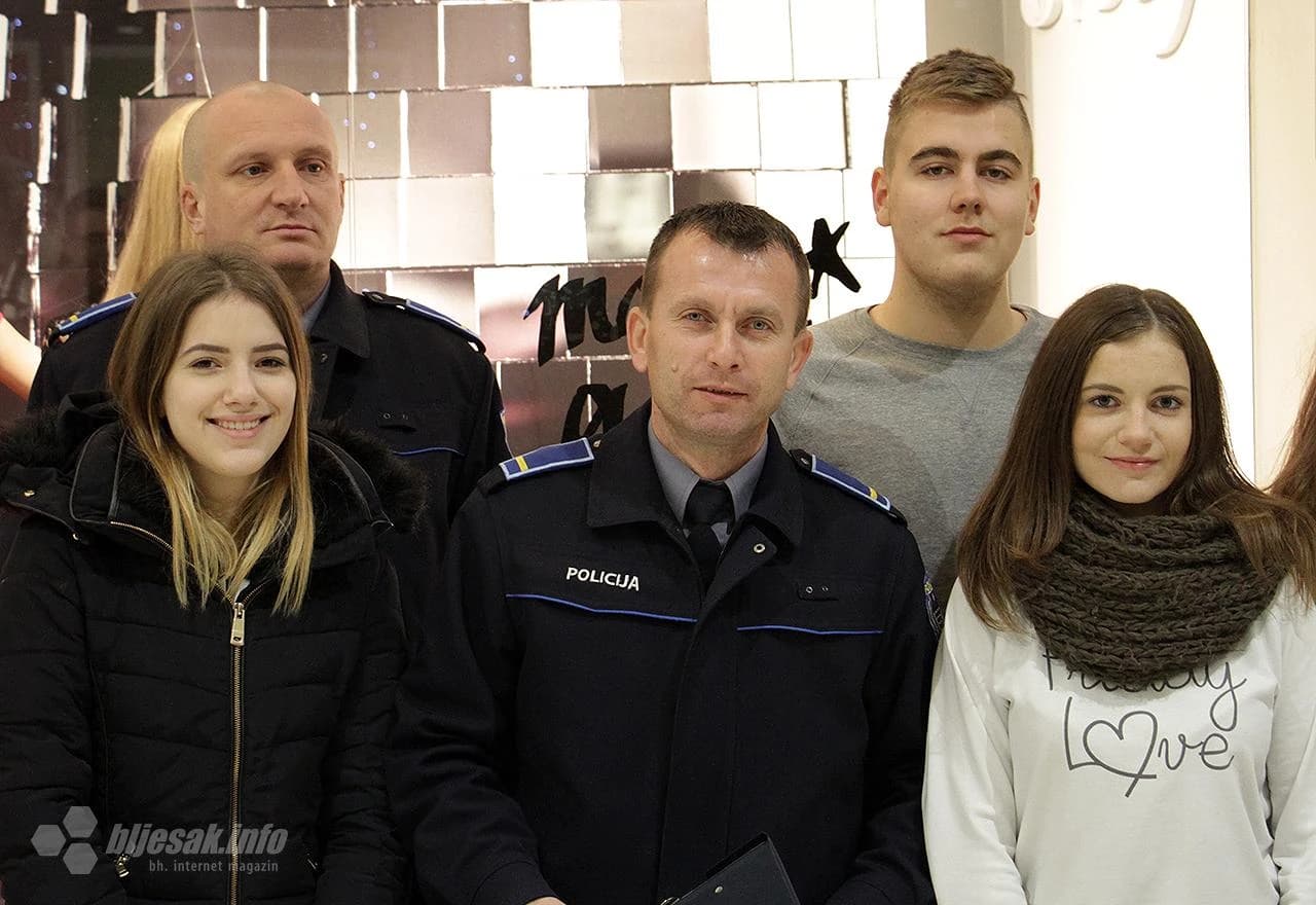 Kampanja „ Borba protiv korupcije“ i „ Dani otvorenih vrata“ je održana povodom obilježavanja međunarodnog dana borbe protiv korupcije (9. prosinca).  