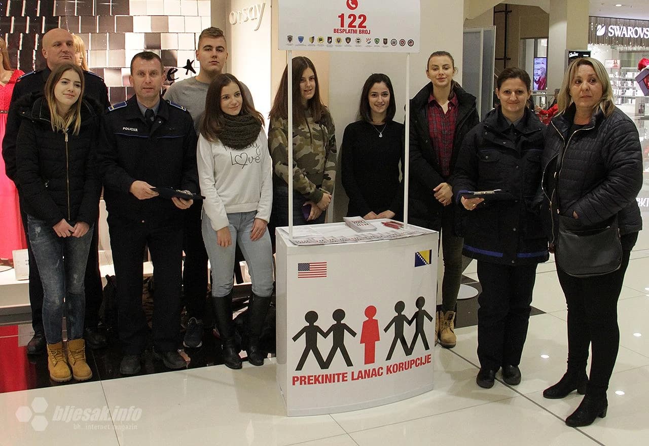 Kampanja „ Borba protiv korupcije“ i „ Dani otvorenih vrata“ je održana povodom obilježavanja međunarodnog dana borbe protiv korupcije (9. prosinca).  