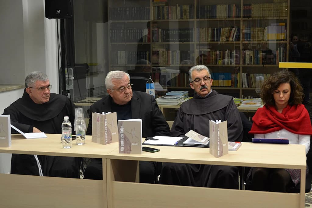 Predstavljanje stihozbirke ''Na putu za Gdje'' autora fra Mladena Rozića