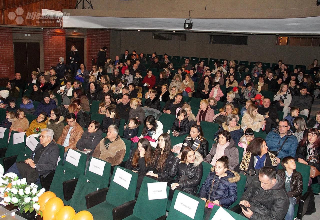 Detalj s koncerta za Našu djecu