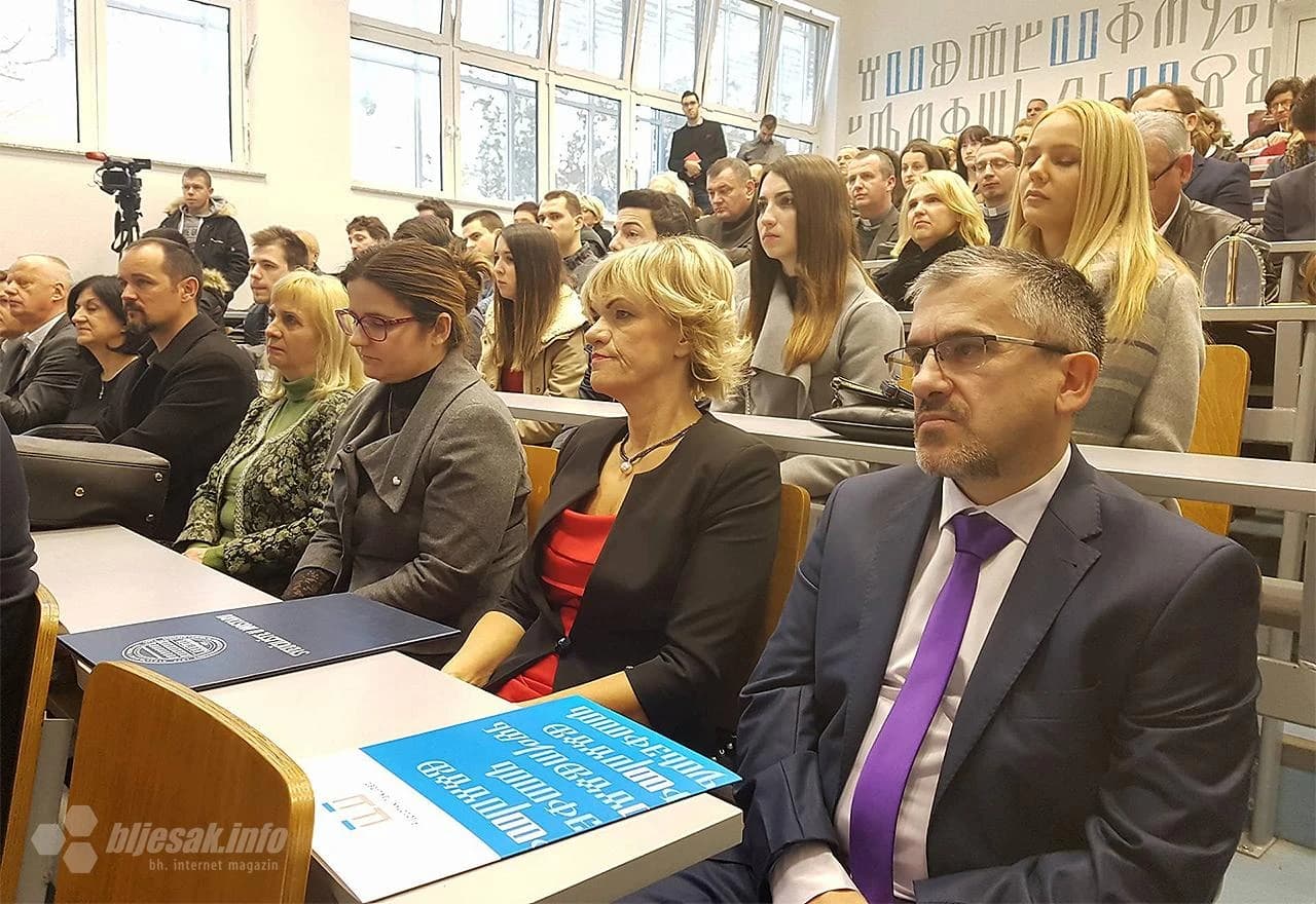 Leksikon daje panoramski pregled sveukupne odgojno-obrazovne problematike, ali i ukazuje na moguća rješenja i najbolja dostignuća u praksi