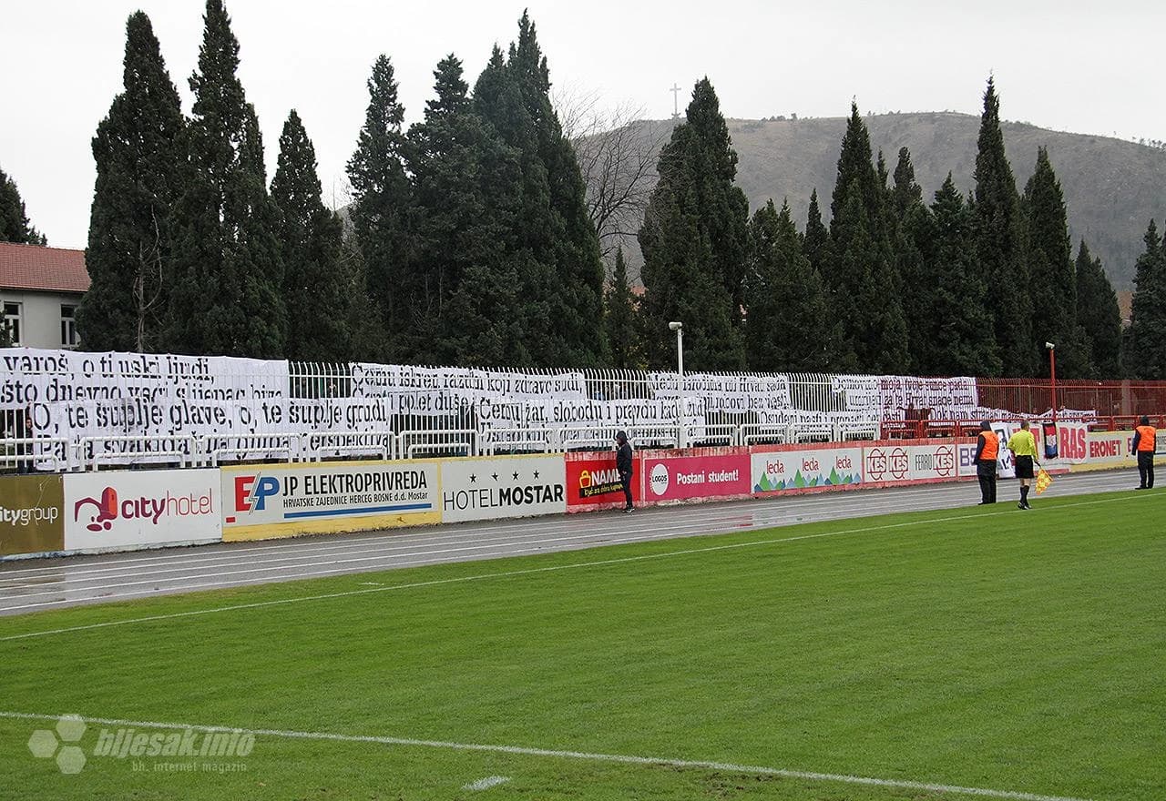 Poruka navijača s tribina u Mostaru