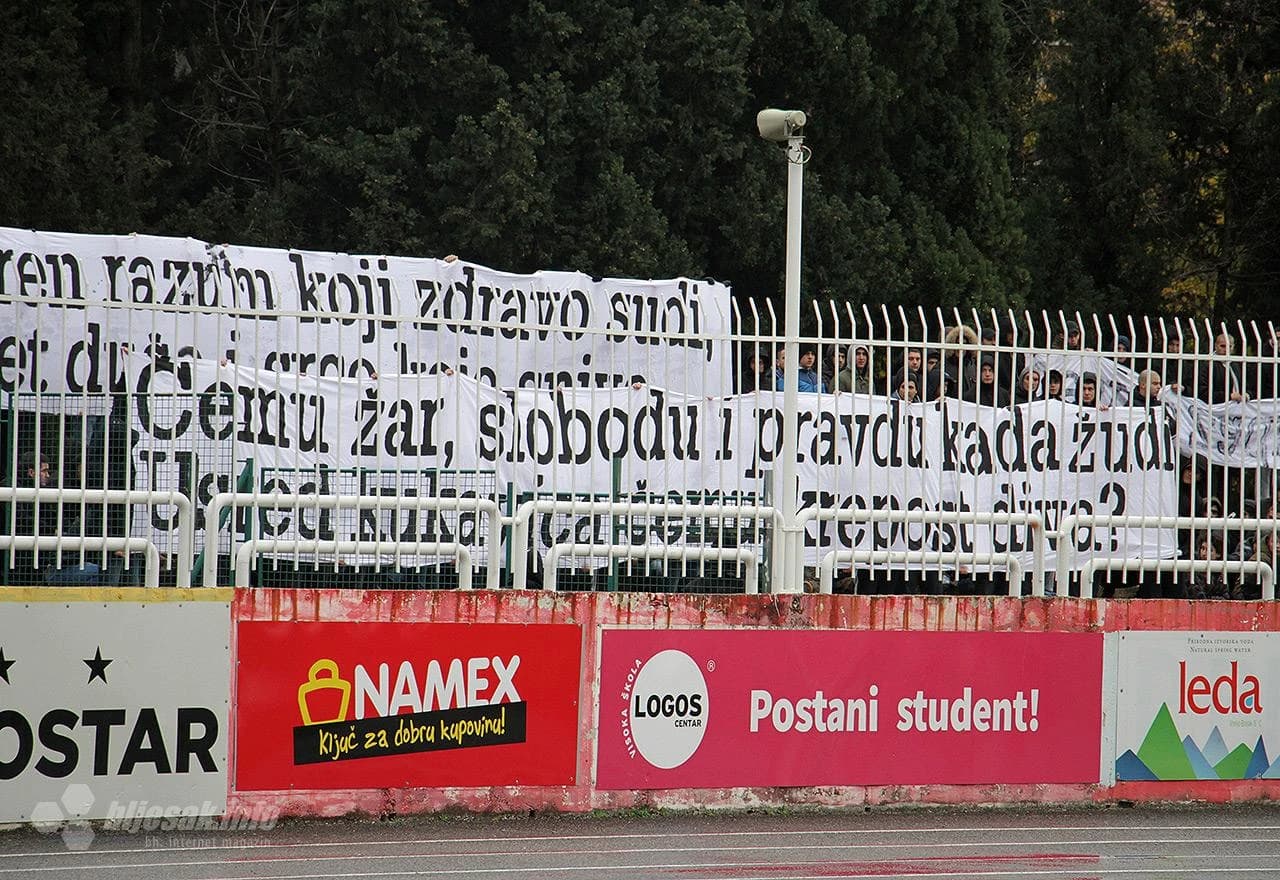 Poruka navijača s tribina u Mostaru